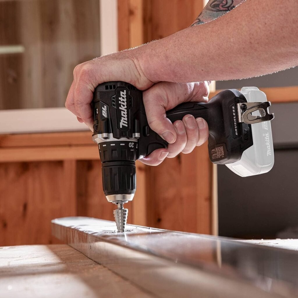 Makita XFD15ZB 18V LXT Lithium-Ion Sub-Compact Brushless Cordless 1/2 Driver-Drill, Tool Only, Black