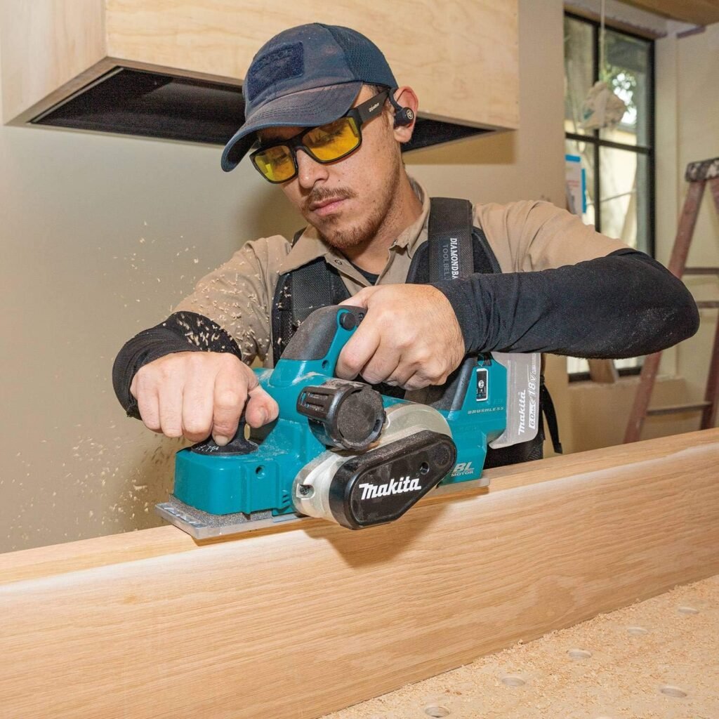 Makita XPK02Z 18V LXT® Lithium-Ion Brushless Cordless 3-1/4 Planer, AWS™ Capable, Tool Only