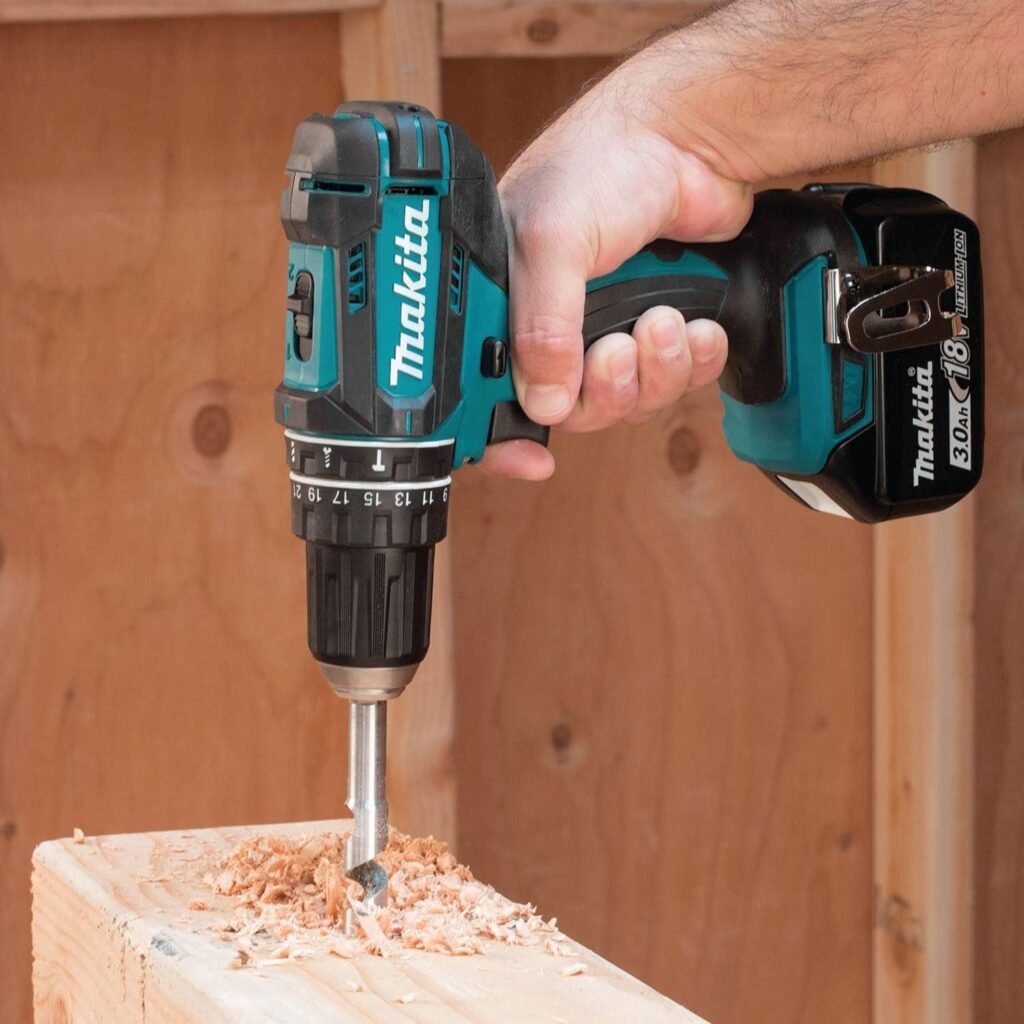 Makita XT505 18V LXT® Lithium-Ion Cordless 5-Pc. Combo Kit (3.0Ah)