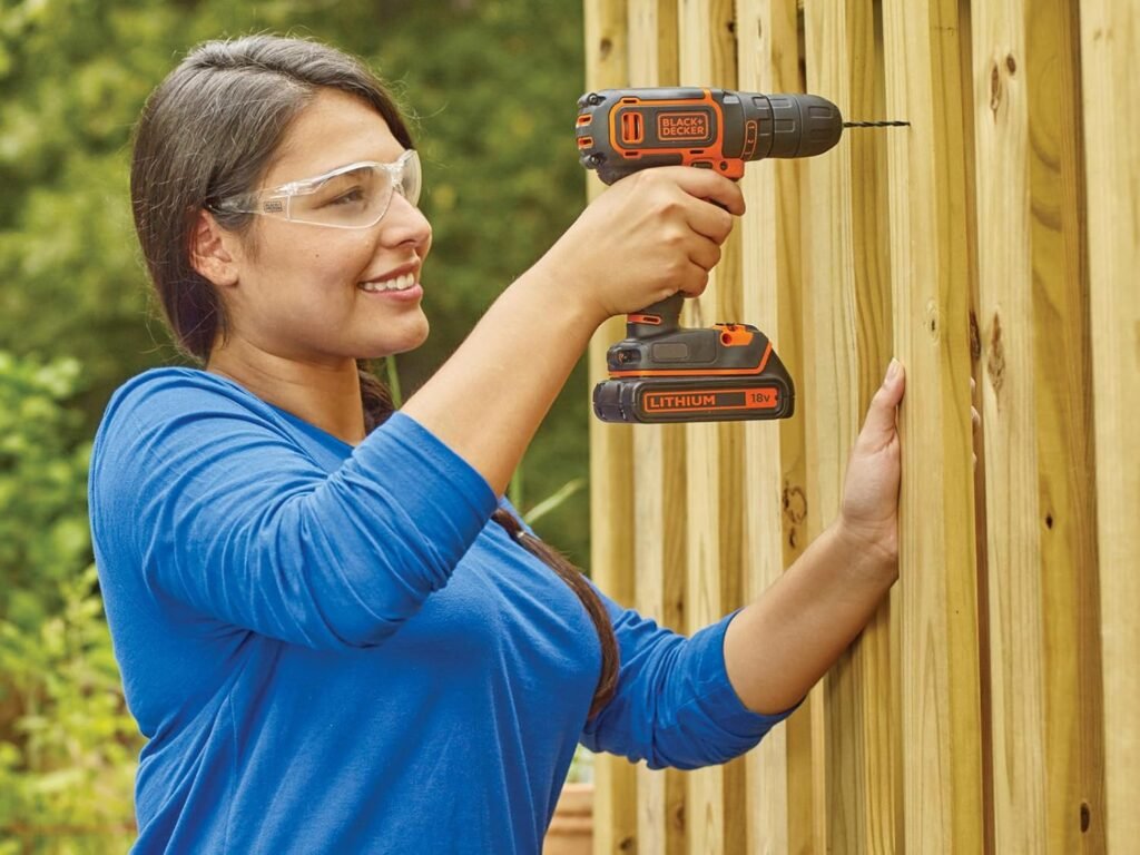 Black+Decker Bdcdc18Bafc Trapano Avvitatore A Batteria, Nero Arancione, ‎35 x 28.5 x 9.5 cm; 997.9 grammi
