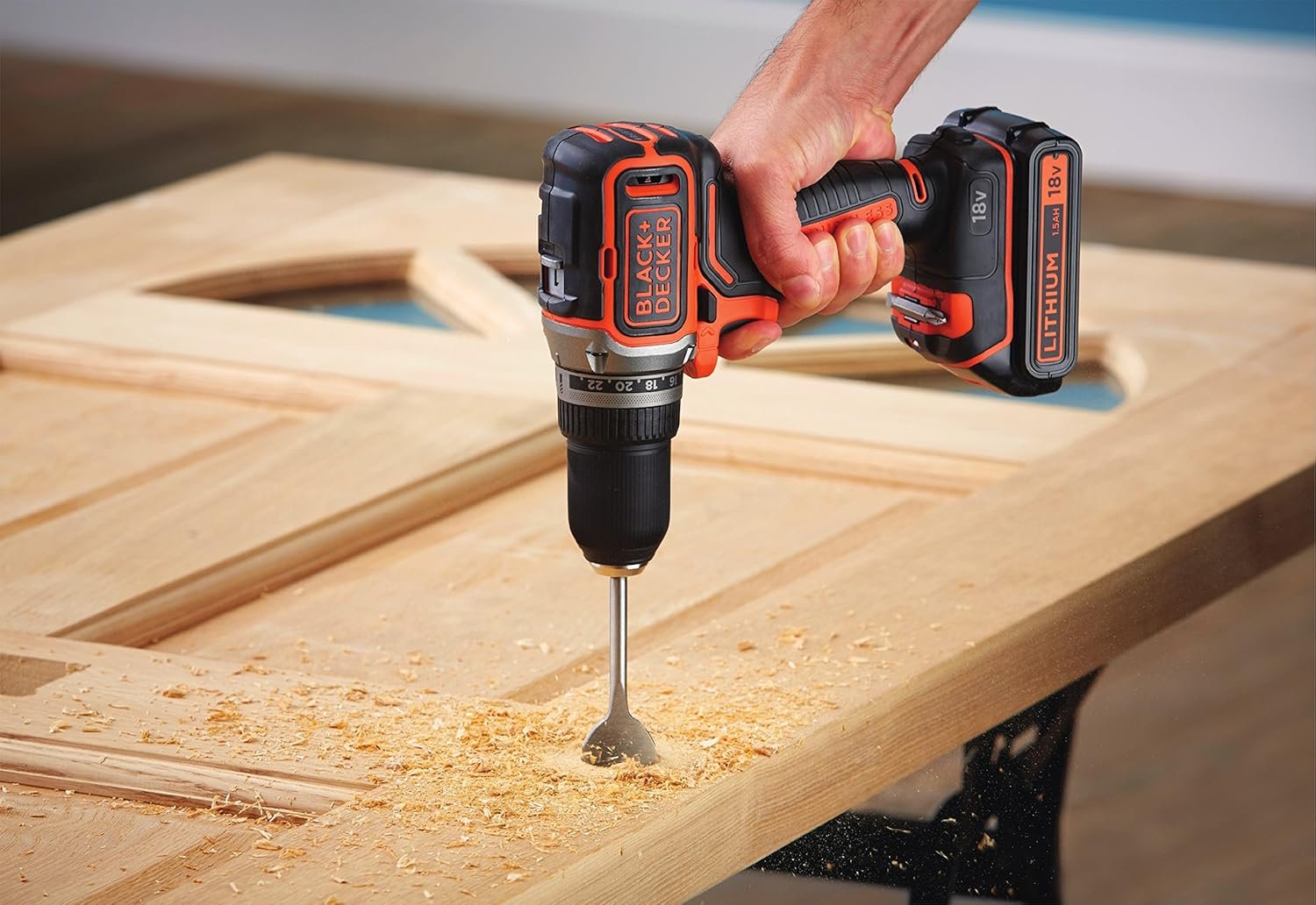 BLACK+DECKER BL186KB-QW Trapano/Avvitatore Brushless Senza Percussione, 18 V, Arancione/Nero, 2 Batterie