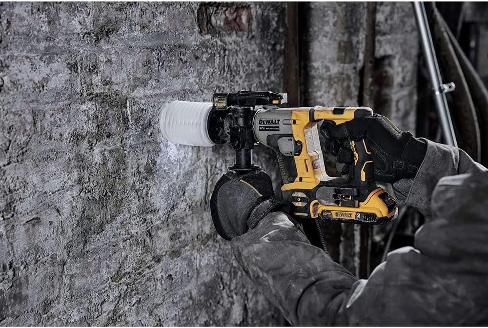 DEWALT ATOMIC 20V MAX* Cordless Rotary Hammer Kit (DCH172D2)