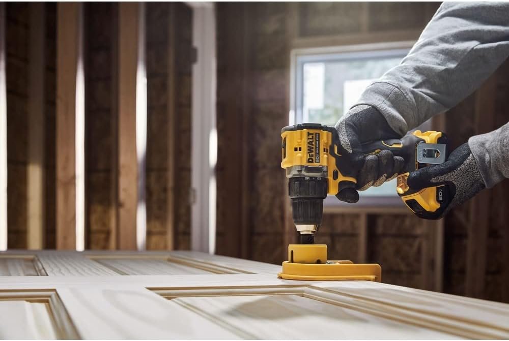 Dewalt DCD794D1 20V MAX ATOMIC COMPACT SERIES Brushless Lithium-Ion 1/2 in. Cordless Drill Driver Kit (2 Ah)