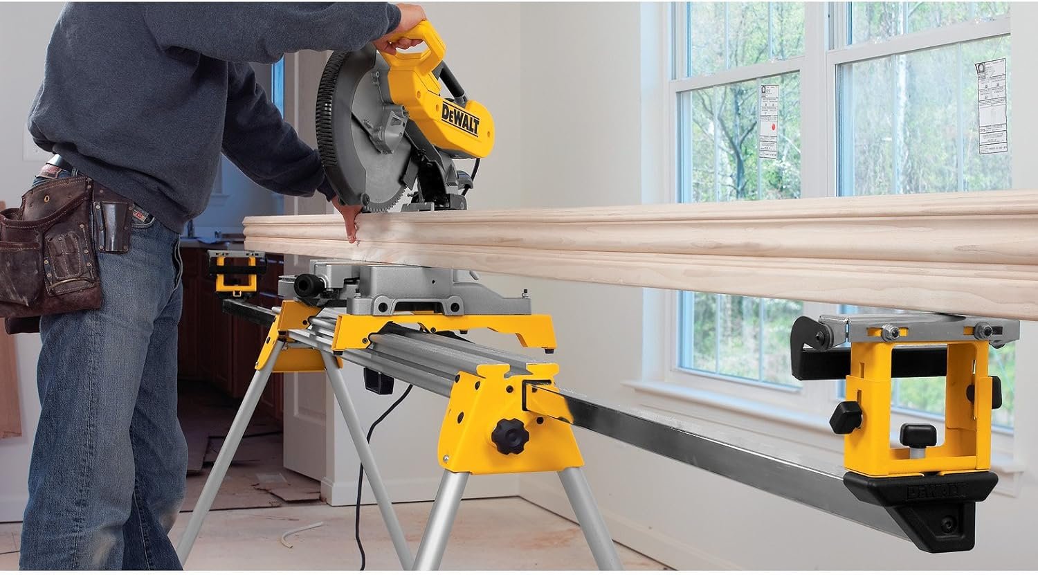 DeWalt DW723 Heavy-Duty Miter Saw Stand