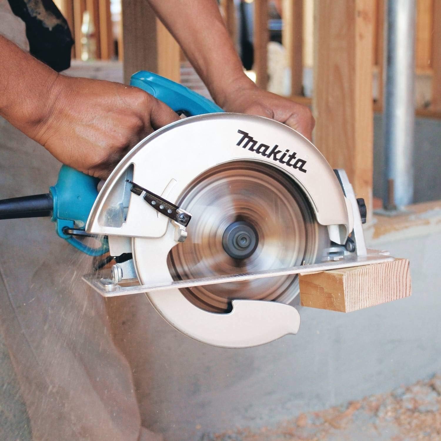 Makita 5007NK 7-1/4 Circular Saw, Blue